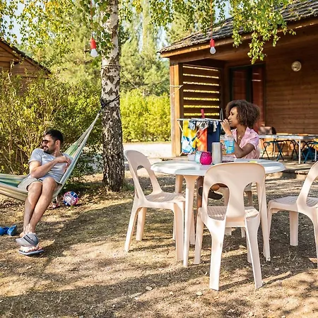 Les Chalets De Booz *